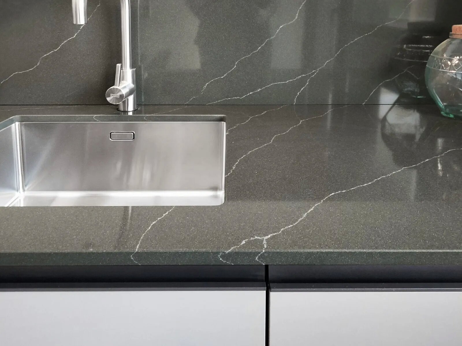 Grey Titano Zero view 2